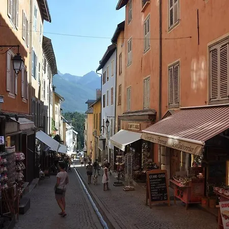 Appartement Coeur De Cite Vauban Briancon 51M2 Exterior photo